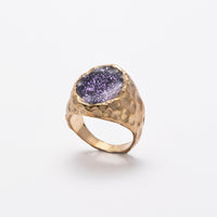 Purple sigillum ring