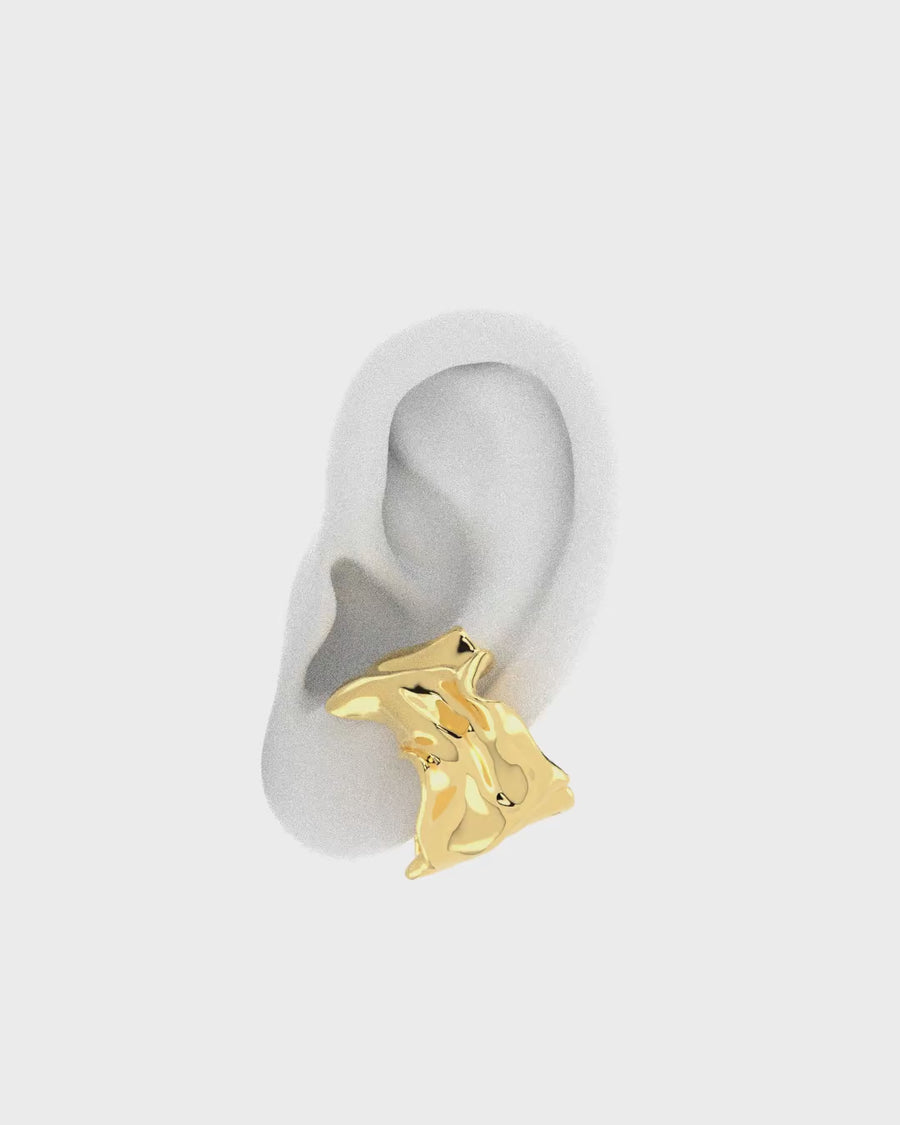 * Miuna Ear Cuff