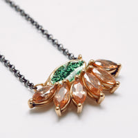 Green Ruellia necklace